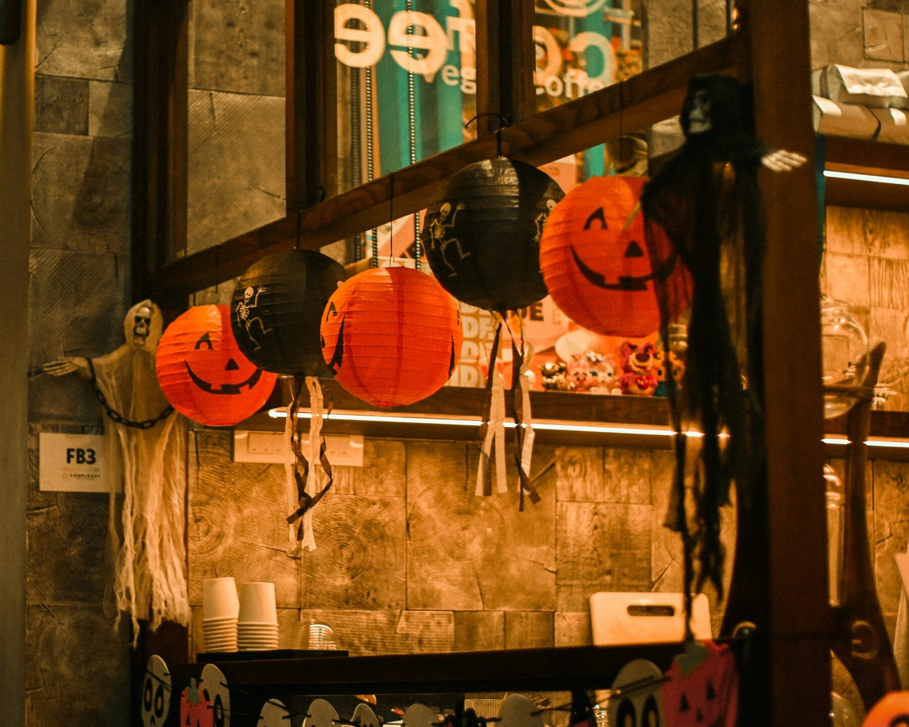 halloween decorations at coffee shop